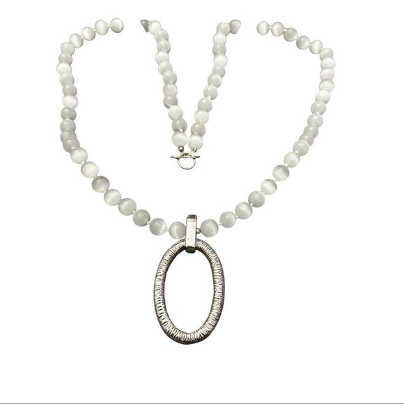 Simon SebbagWhite and Gray Stone Necklace with Hammered Silver 925 Pendant